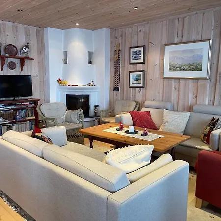 Family-friendly 2-bedroom With Terrace And Sauna Beitostolen
